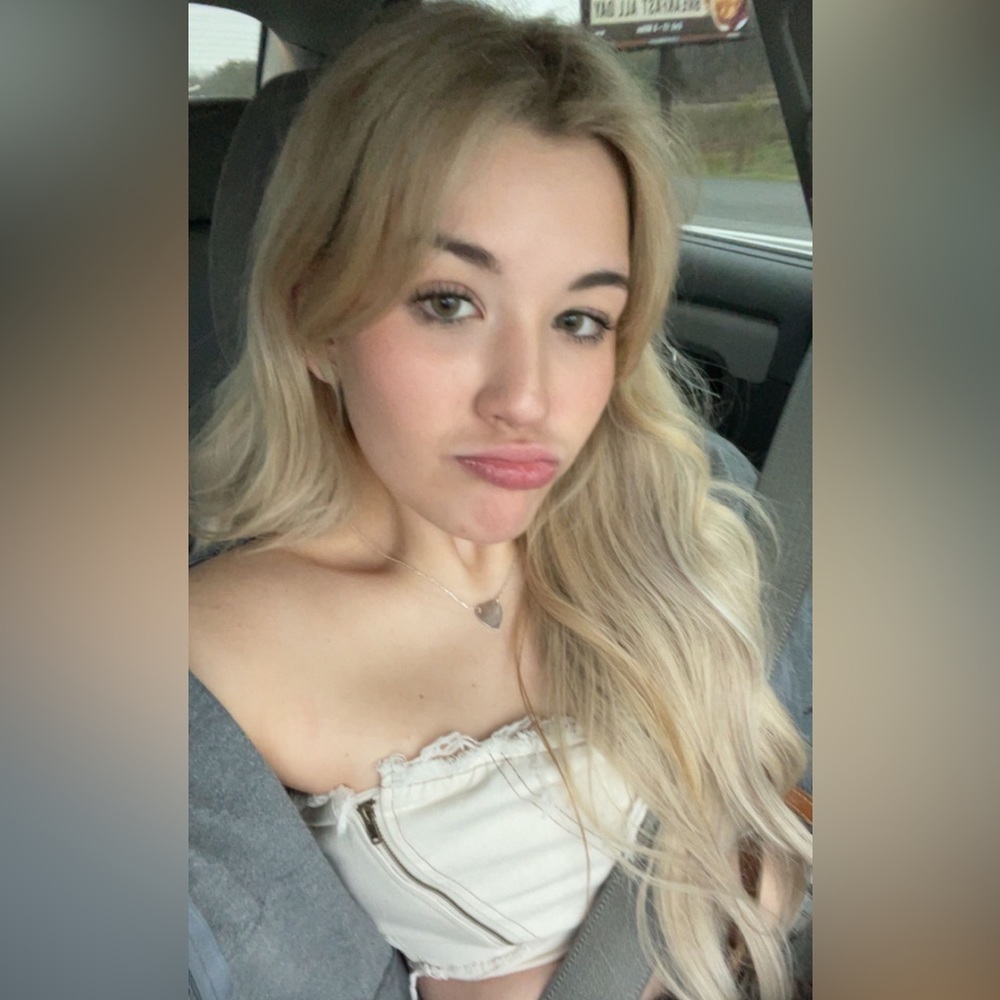 Meet your Posher, Celia